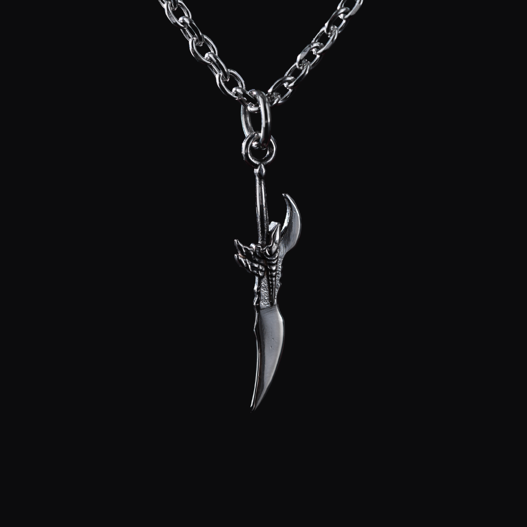 Rasaka's Fang Necklace